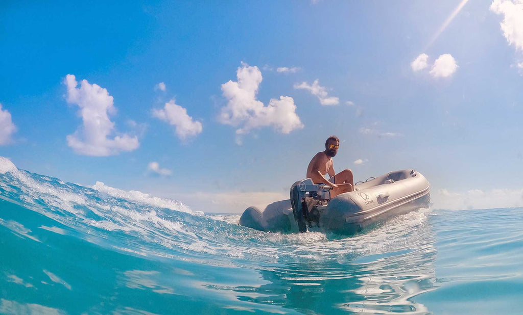 Momentum M6 Electric Outboard Motor